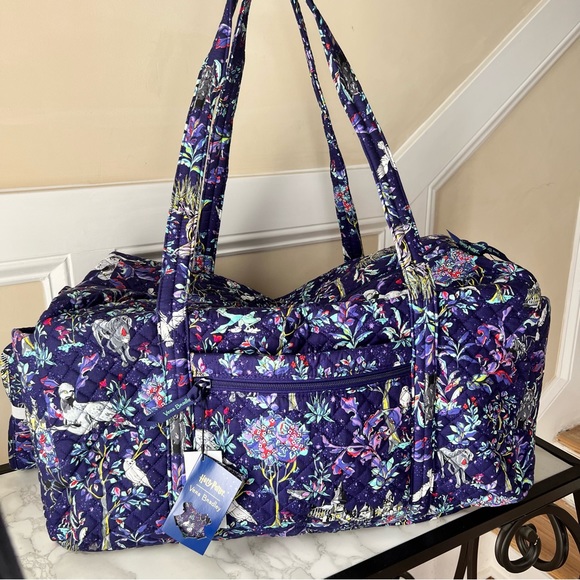 ✨ NEW Vera Bradley Harry Potter Forbidden Forest Large Travel Duffel Bag - Picture 4 of 11